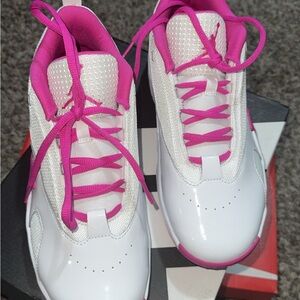 6Y Brand New (No Box) Jordans Max Aura 6